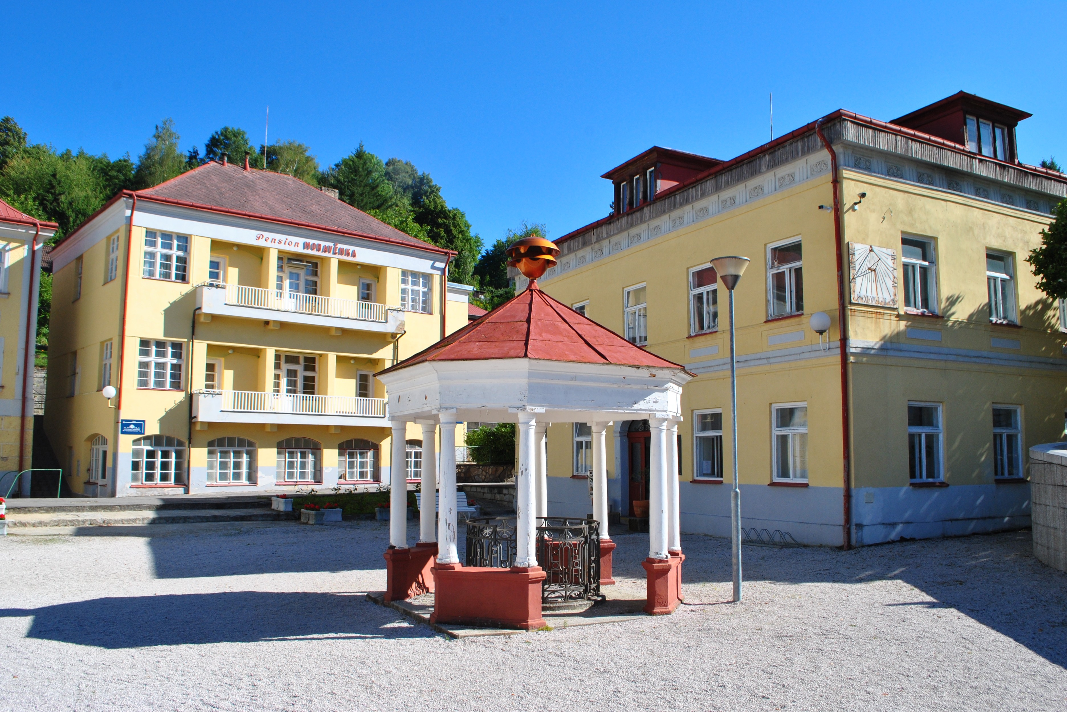 Lázně Libverda i Restauracja Obří Sud (Wielka Beczka)